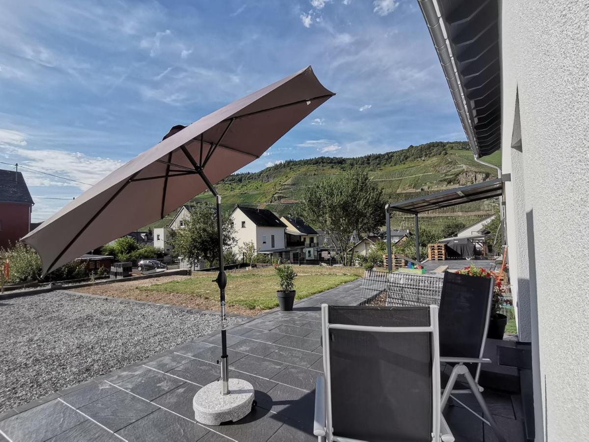 Sonnenufer Apartment & Moselwein II แบร์นคาสเทล-คืสท์ ภายนอก รูปภาพ