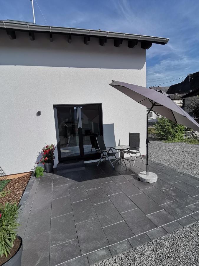 Sonnenufer Apartment & Moselwein II แบร์นคาสเทล-คืสท์ ภายนอก รูปภาพ